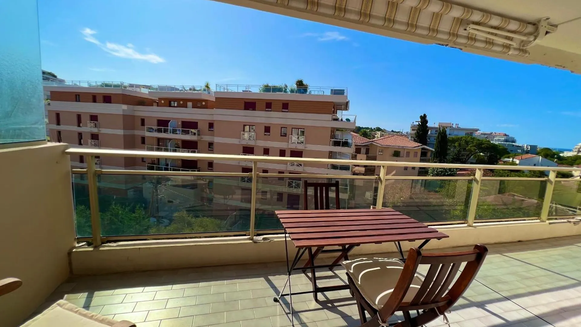 Juan Les Pins - Town Center - 4 People Apartment Antibes