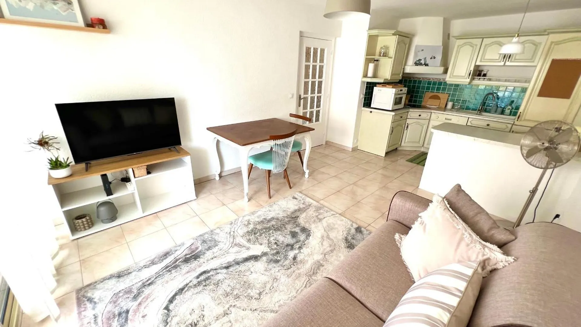 Juan Les Pins - Town Center - 4 People Appartement Antibes 0*,